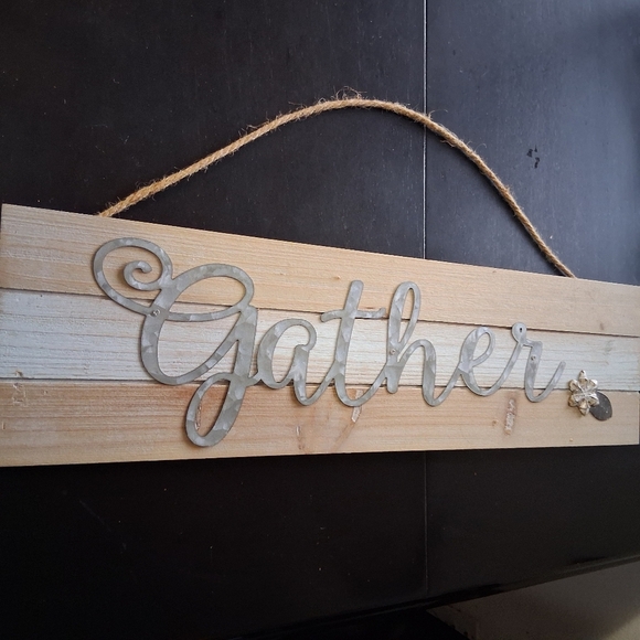 NWOT Bundle Of 2 Hanging Plaques     Size 25"×6.75" - Picture 3 of 3